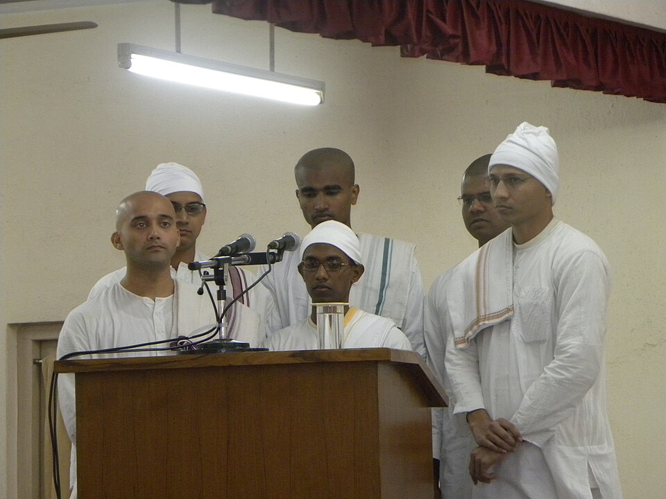 Vedic Chanting by Brahmacharins (15885243999)