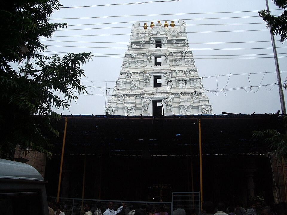 Srisailam-temple-entrance
